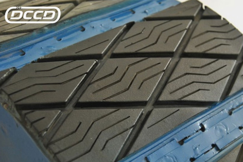 插板式包膠解決輸送帶打滑跑偏問(wèn)題